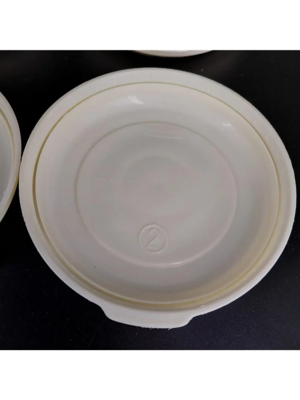 Rubbermaid Servin Saver Container Lids Set 6 Round Replacement #2 #8 Almond